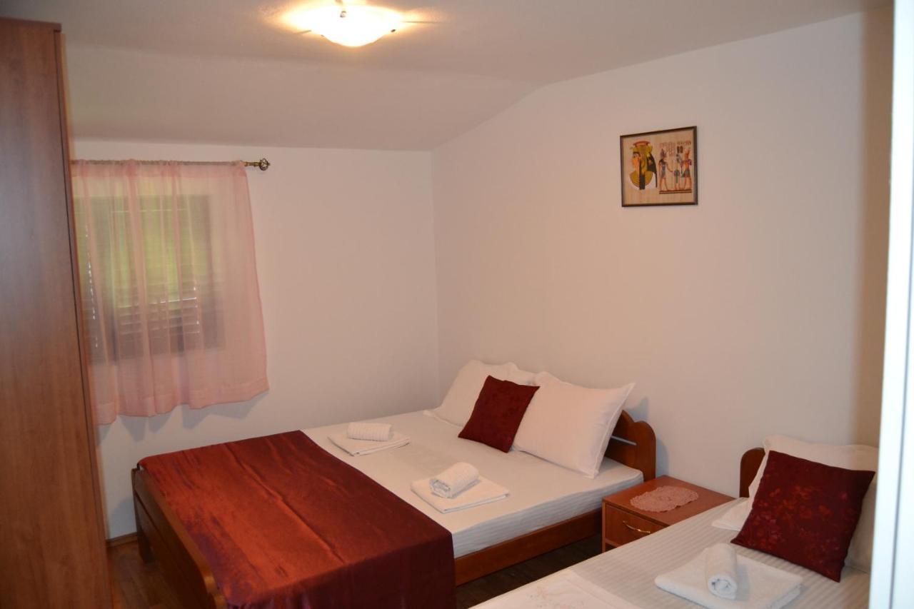 Apartments Dobrisa كوتور المظهر الخارجي الصورة