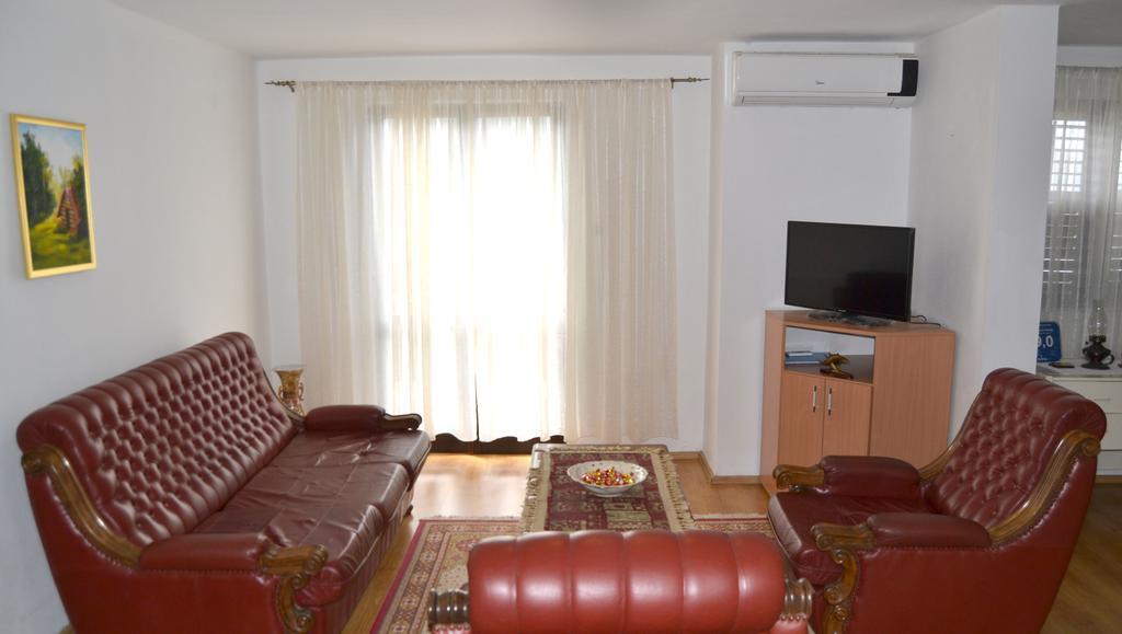 Apartments Dobrisa كوتور المظهر الخارجي الصورة