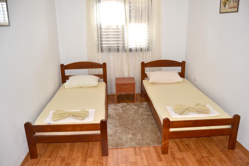 Apartments Dobrisa كوتور المظهر الخارجي الصورة