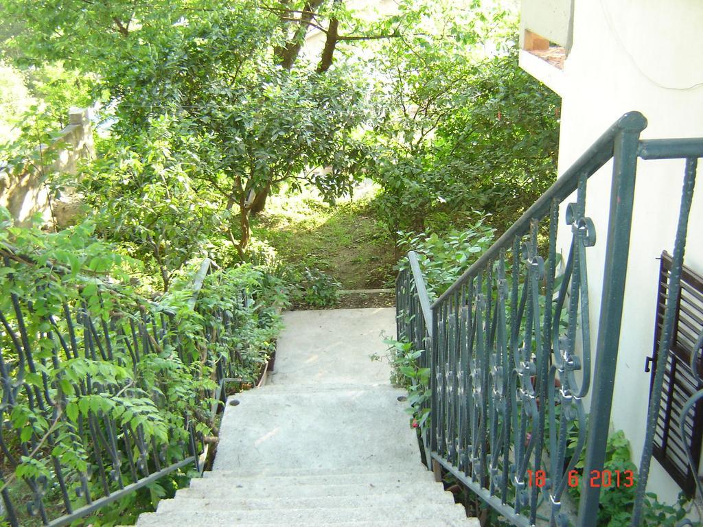 Apartments Dobrisa كوتور المظهر الخارجي الصورة