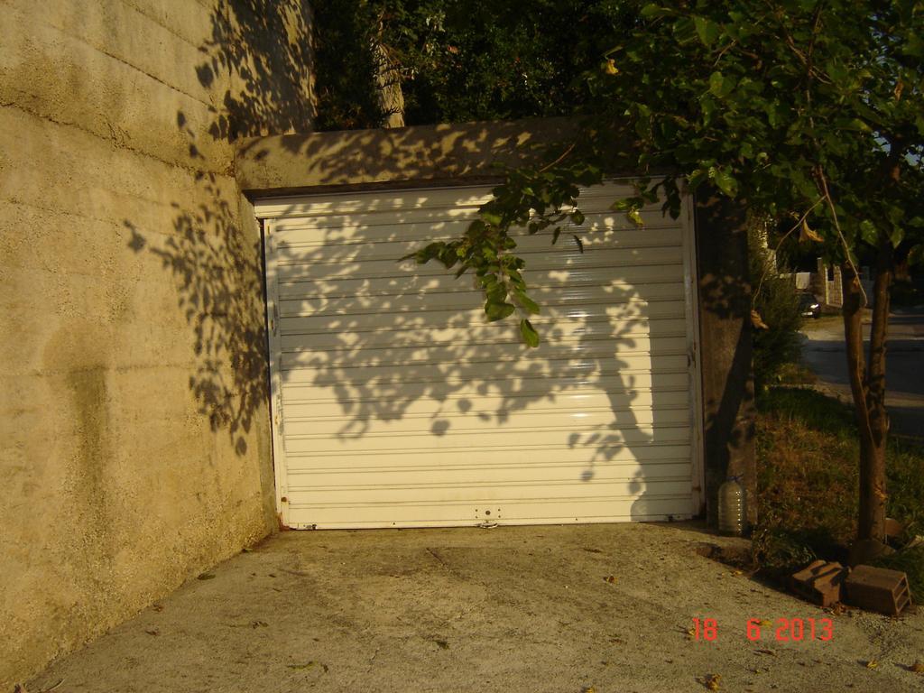 Apartments Dobrisa كوتور المظهر الخارجي الصورة