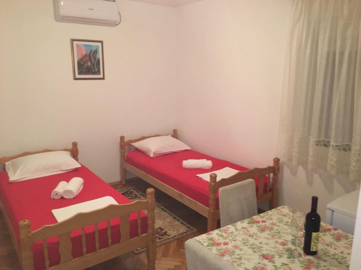 Apartments Dobrisa كوتور المظهر الخارجي الصورة